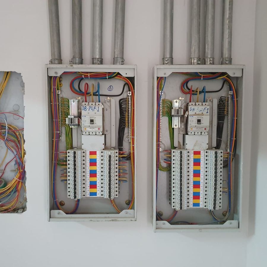 الأعمال الكهربائية